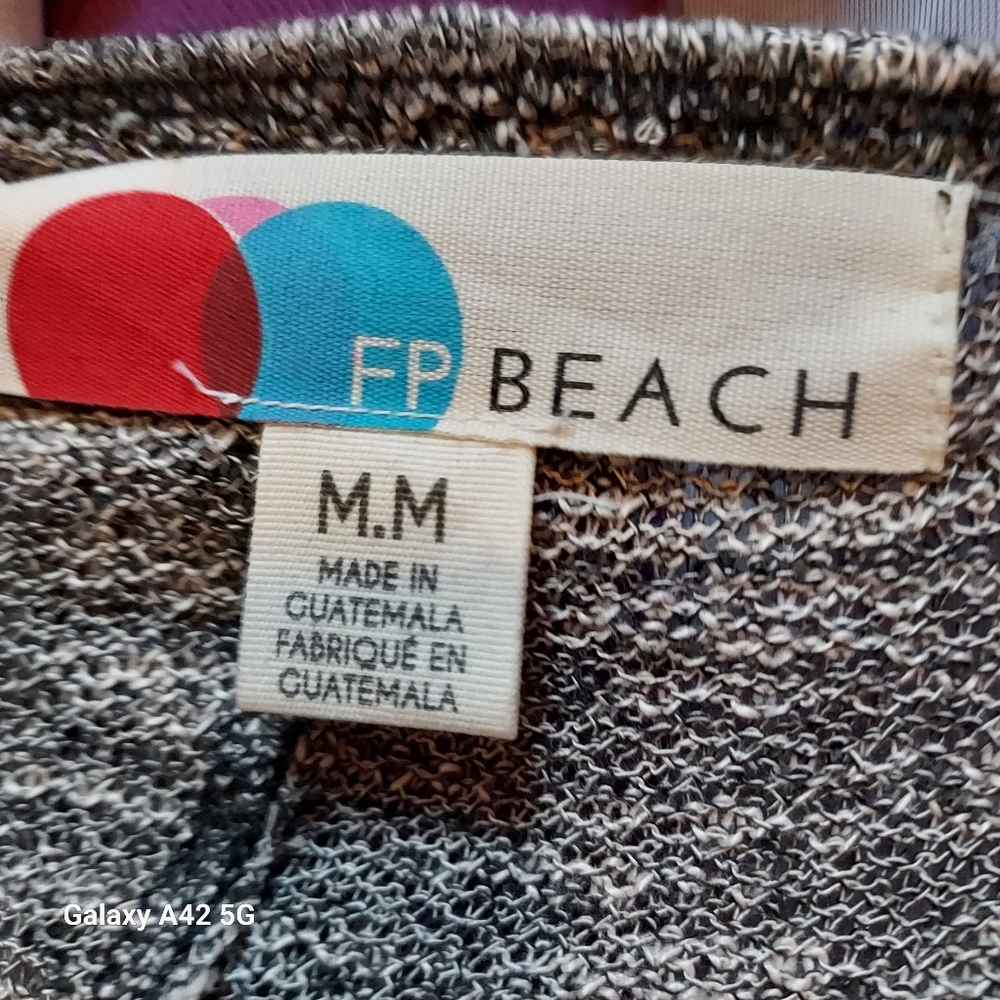 FP Beach top - Picture 5 of 5